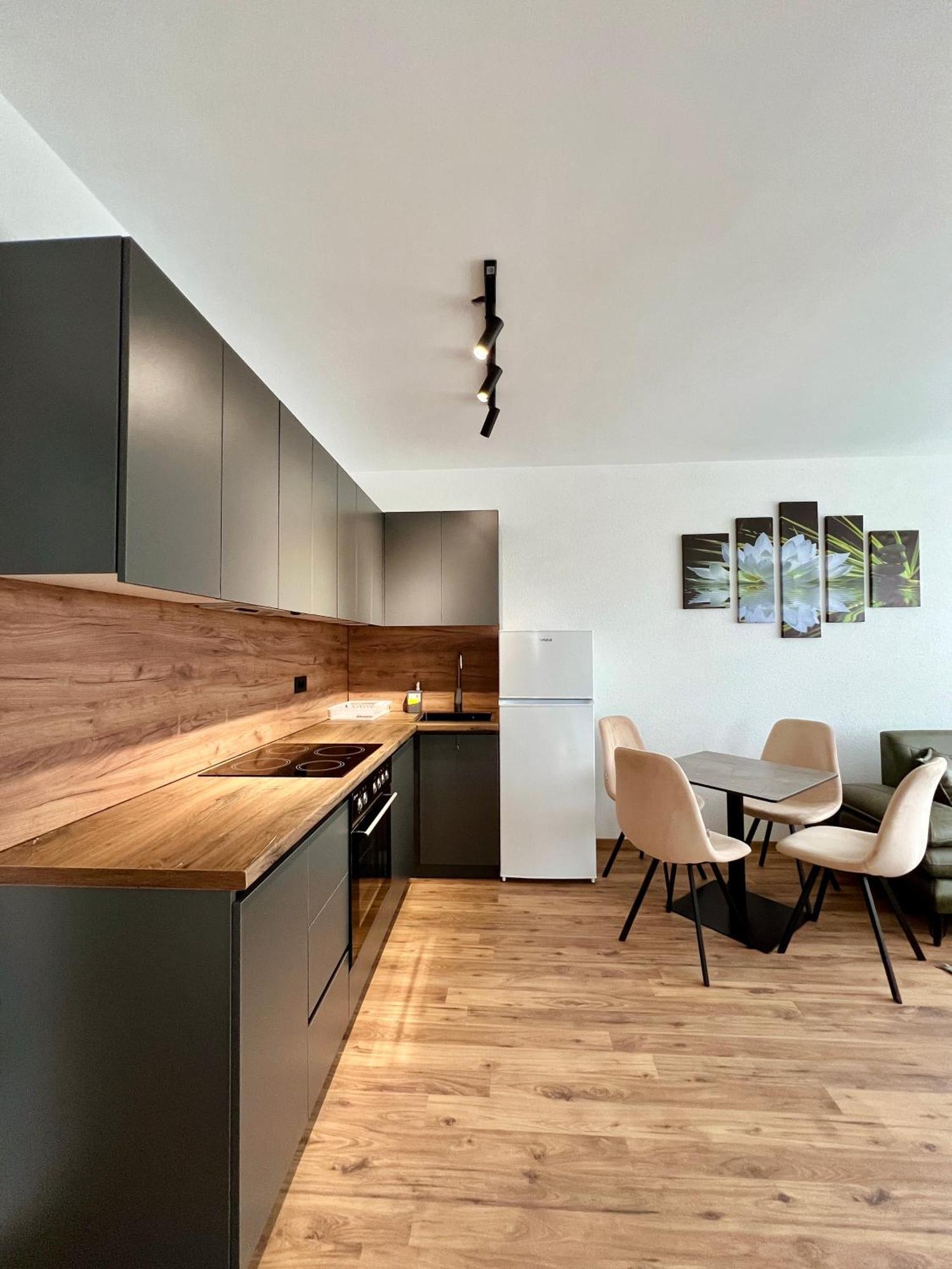 Holiday Apartments Gjakova Eksteriør bilde